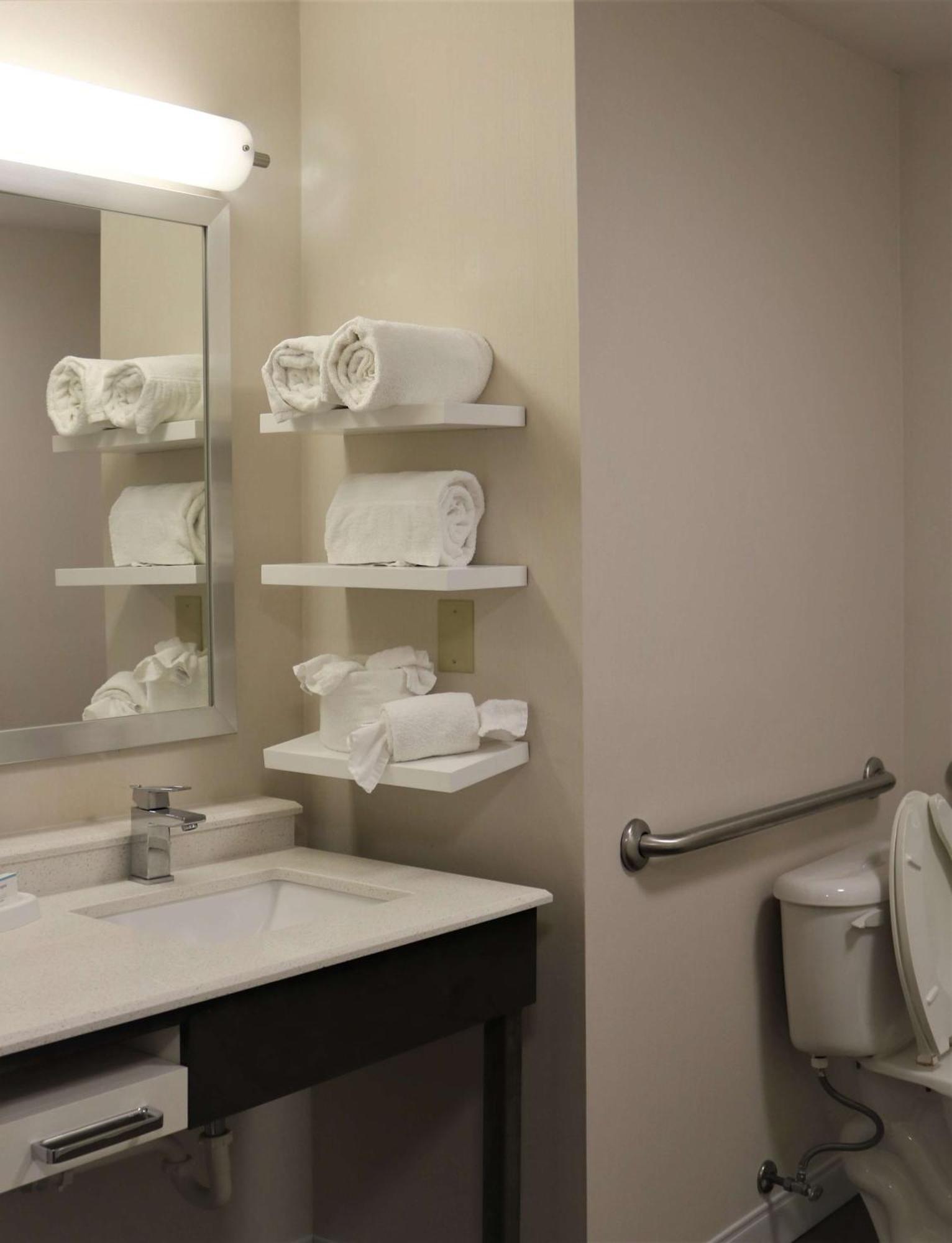 Hampton Inn & Suites Fremont Eksteriør billede